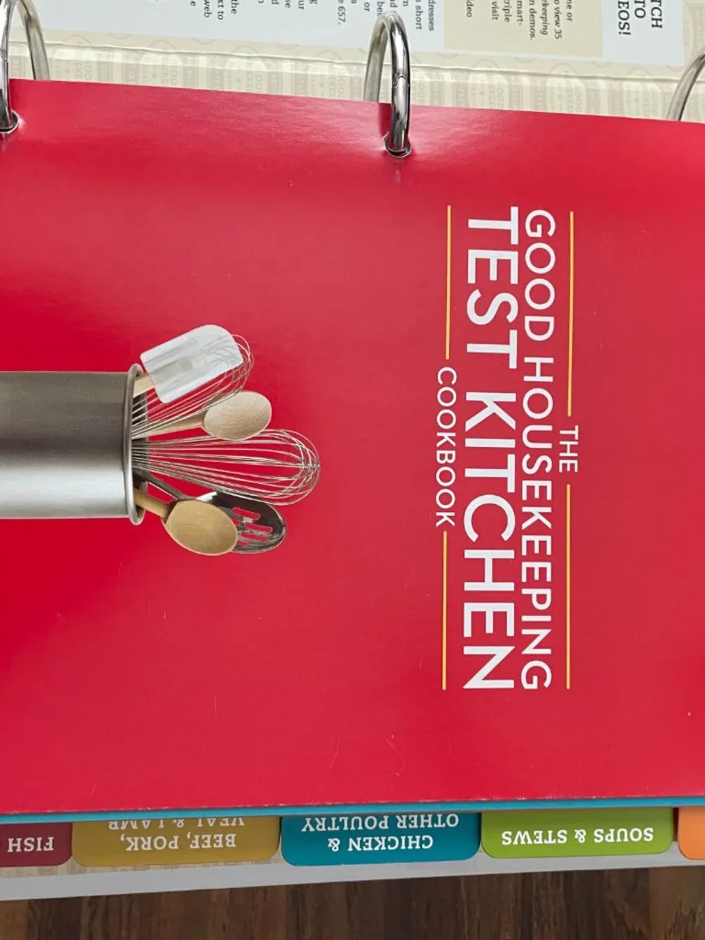 The Good Housekeeping Test Kitchen Cookbook: Essential Recipes-Ringbound